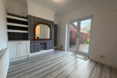 PHOTO-2025-11-27-15-03-28 3.jpg