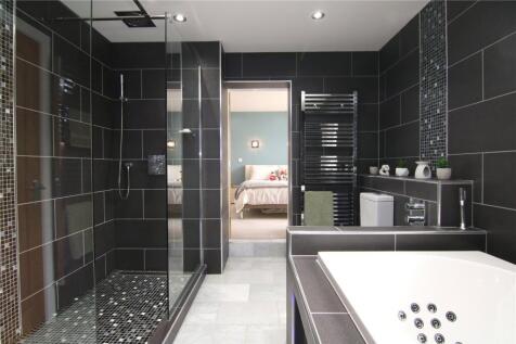 Ensuite/Bedroom 1