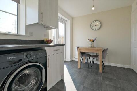 Kitchen / Dining