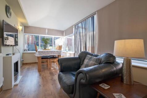 Snug / Dining Room