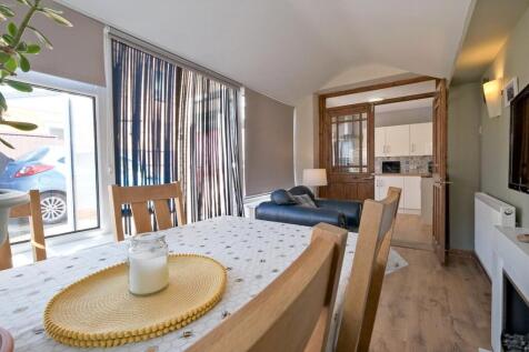 Dining Room / Snug
