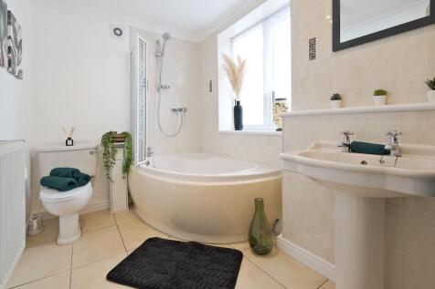 Downstairs Bathroom