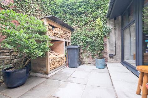 Couryard