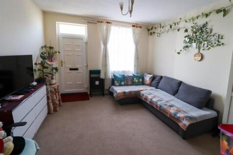 Lounge 2.jpg