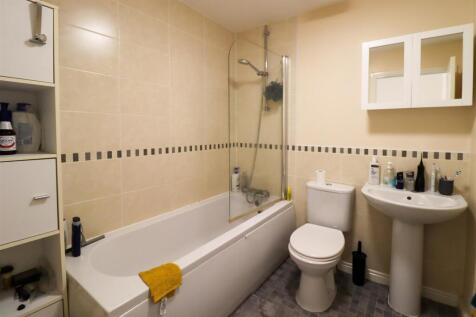 Bathroom.jpg