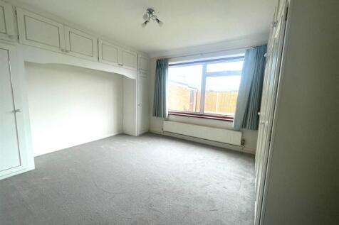 Bedroom 123.jpg