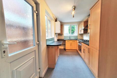 Kitchen 2.jpg