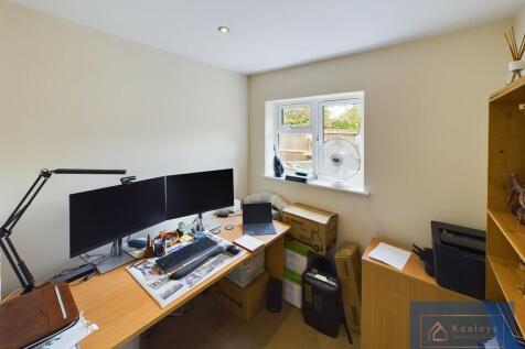 Bedroom 3/Office