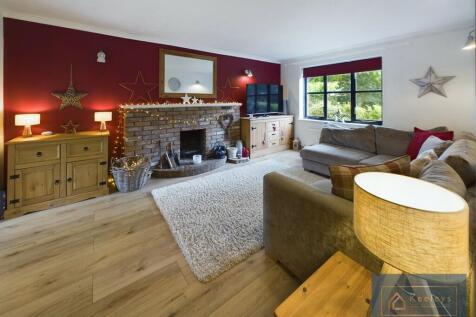 Lounge with open ...