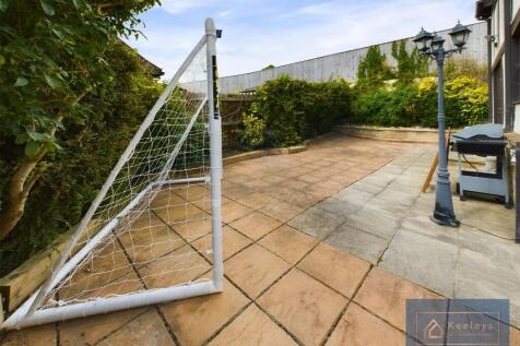 Rear courtyard ga...