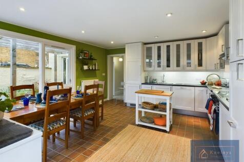 Kitchen/Dining ro...
