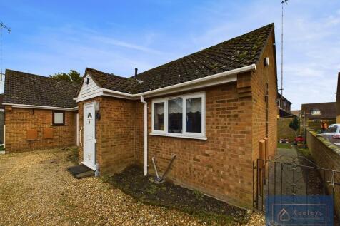 Bungalow Front/Si...