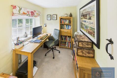 Bedroom 3/office