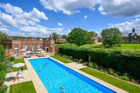 Residents Pool