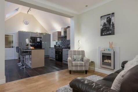 Station Avenue 14 Kitchen-3.jpg