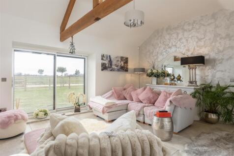 The Smithy Sitting Room-2.jpg