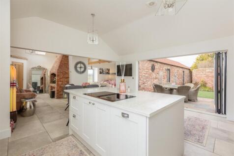 The Smithy Kitchen Dining Room-5.jpg