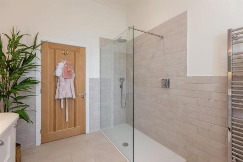 The Smithy Shower Room-2.jpg