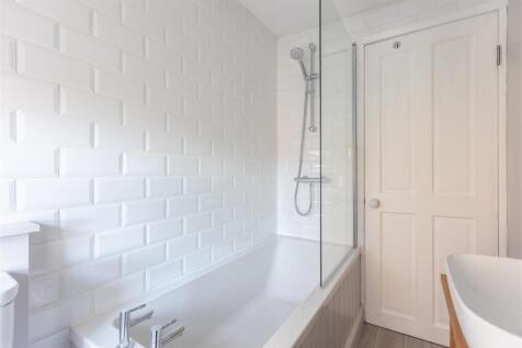 Scarborough Road 78 Bathroom-2.jpg