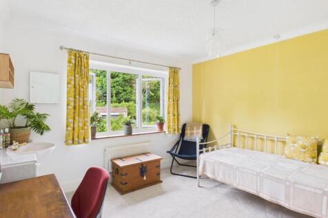 CAM04169G0-PR0104-STILL006.jpg