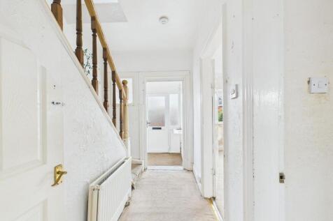 CAM04169G0-PR0130-STILL017.jpg