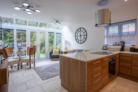 Wellwood Close