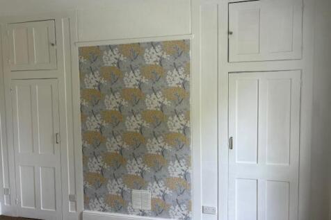 flat 6 living room 2.jpg