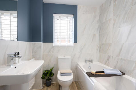 Family bathroom in the Ellerton 3 bedroom home