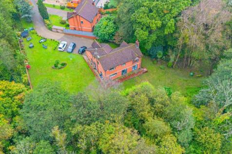 Churchill Close 7 Drone-4.jpg