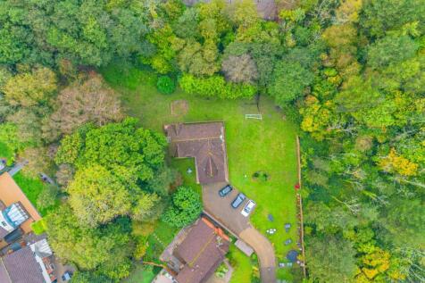 Churchill Close 7 Drone-1.jpg