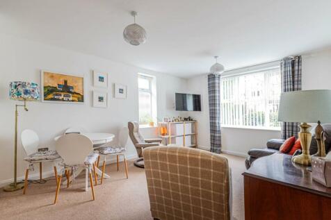 Rhydes Court 1-3.jpg