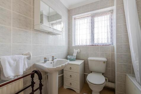 Fairthorn Close 1-7.jpg