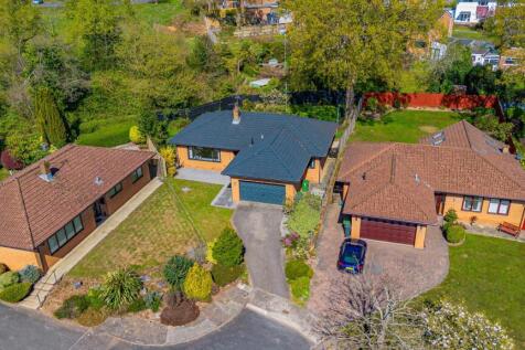 Clos Coed-Y-Dafarn Drone-1.jpg