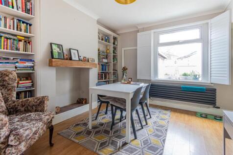 Hawthorn Road East 7-6.jpg