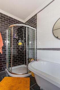 Hawthorn Road East 7-14.jpg