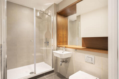 Experience luxury in our elegantly designed bathroom with modern amenities.