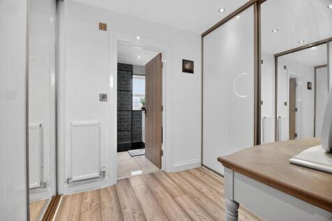 Master Dressing Room