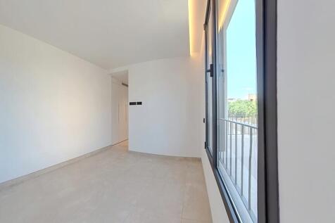 1A Bedroom 2.jpg