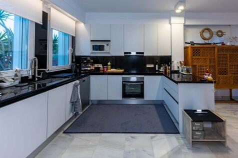 78693 small-5.jpg