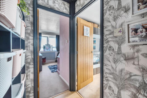 1364599-21-68e523...