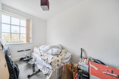 1366018-9-68ee112...