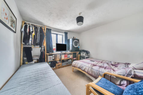 1362878-6-68dfe25...