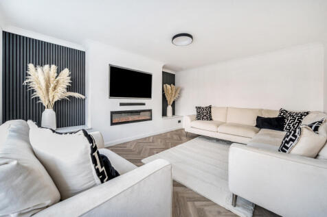 1383828-26-691f3f...