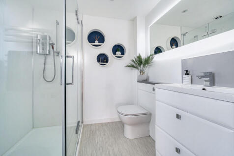 1383828-28-691f3f...