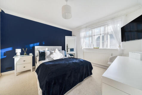 1383828-12-691f3e...