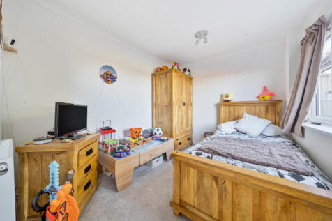 1382877-7-69203a3...