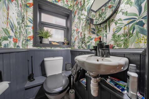 1370293-27-68ffa2...