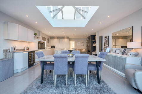 1384326-12-692098...