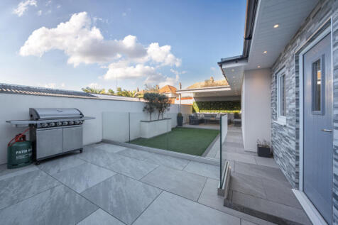 1384326-27-692098...