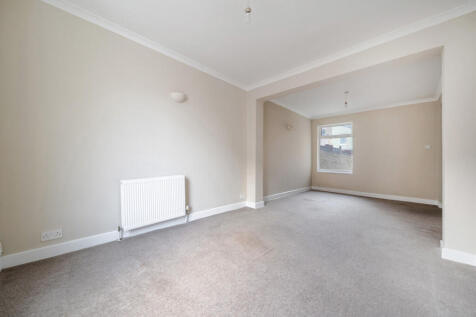 1385840-3-692968a...